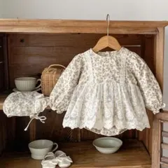 新品　花柄レースロンパース　ベビーボンネット付き　80　長袖　女の子ベビー