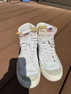 NIKE ブレーザー ミッド 77