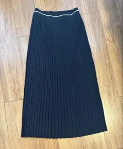値下げ！組曲　ニット　ロングプリーツスカート 濃紺