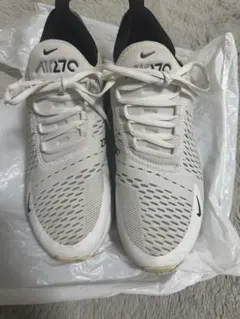 NIKE AIR MAX 270 ホワイト スニーカー
