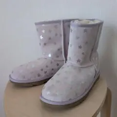新品・未使用品 UGG ラベンダー 星柄 ムートンブーツ