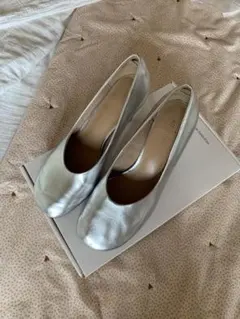 H&M シルバー パンプス ハイヒールのサムネイル