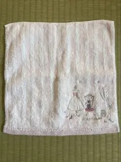 ジルスチュアート　ピンク　ドレス猫刺繍　タオルハンカチ
