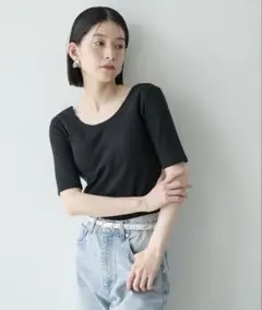 カップ付きバックオープンTシャツのサムネイル