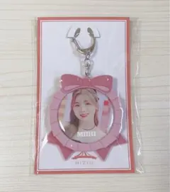 【NiziU】3周年 ケース付き缶バッチ ミイヒ