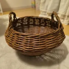 ラタン風ブラウンバスケット