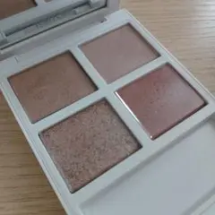 TOM FORD ソレイユ アイ カラー クォード 001のサムネイル