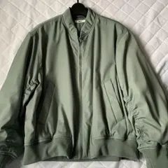 ユニクロシー　ボマージャケット ジップアップ