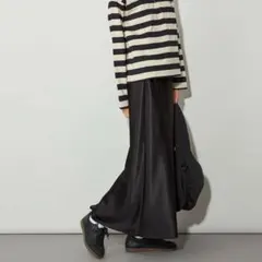 CITEN エッセンシャルサテンスカート 黒 ロングスカートのサムネイル