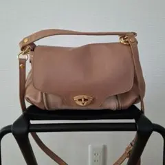 ベージュ レザー フラップショルダーバッグのサムネイル