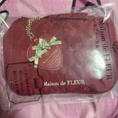 ⭐︎最終価格★Maison de FLEUR いちごケース&チャームのサムネイル