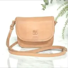 ✨美品✨IL BISONTE　ミニフラップ ショルダーバッグ　ヌメ革　イタリア製