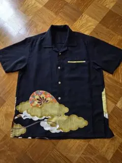 め0710着物リメイク正絹黒留袖五三桐紋道長取流水波頭百花御所車文アロハシャツ め0710着物リメイク正絹黒留袖五三桐紋道長取流水波頭百花御所車文