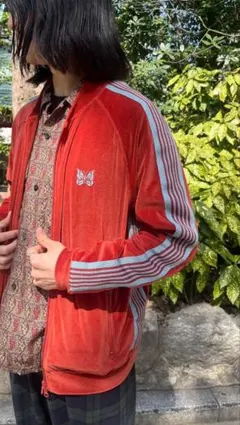 赤いベルベットジップアップジャケット