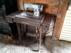 工業用足踏みミシン　ブラザー　： アンティーク No.602 Brother TA2-B623 ブラザー製 職業用足踏みミシン
