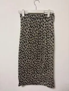 ヒョウ柄タイトスカート