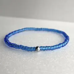 ガラスビーズブレスレット　クリアブルー　カットシルバー