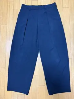 GU バレルレッグスラックス　ブラック