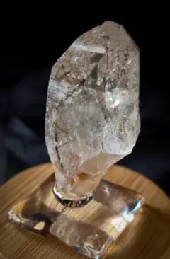 水晶 クォーツ ススキ入り 竹森 原石 鉱物標本 国産鉱物