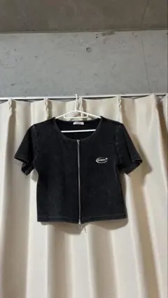 ジップアップ ブラック Tシャツ