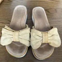 UGG サンダル リボン ベージュのサムネイル