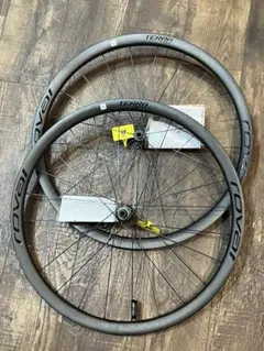 Roval Terra CLX2 カーボンホイールセットのサムネイル