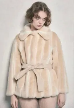 LEINWANDE Egg Fur Coat / Beige - メルカリ