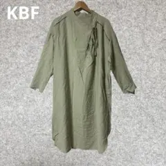 KBF 薄いグリーンのロングスリーブワンピース