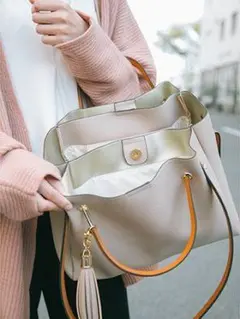 ロデスコ 4WAYバッグ 縦型 インナーポーチ付き ベージュ