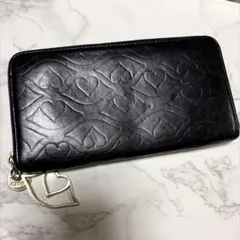 see by chloe 長財布　ラウンドジップ　ブラック　ハート柄　チャーム付のサムネイル