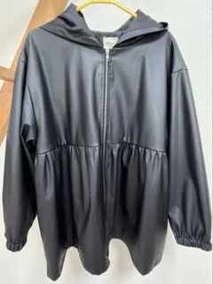 ノアンヌ フェイクレザーペプラムフードジャケット 4Ｌ