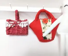 ハンドメイド　ドールチャーム用の赤かごバスケットとトートバッグセット