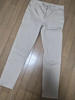 UNIQLO ユニクロ EZYジーンズ Mサイズ ベージュ パンツ