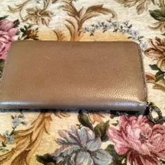 セリーヌ 長財布 ラウンドファスナー *ジッパープル欠品* 手持ちチャーム付けのサムネイル