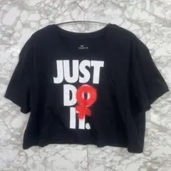 NIKE ナイキ クロップド丈 プリント ロゴ Tシャツ 黒 XL⁠のサムネイル