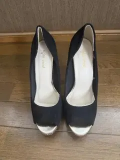 ラメ入りパンプス