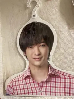 知念侑李ハンガー