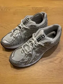 NEW BALANCE M1906RI