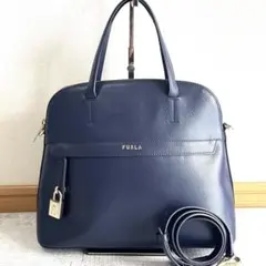 ✨現行極美品✨【フルラ】パイパー　ショルダーバッグ　ハンドバッグ　ネイビーレザー