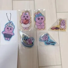 おぱんちゅうさぎ　ローソン　バレンタイン　アクリルキーホルダー