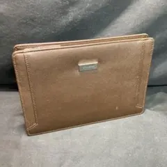 《バーバリー》クラッチバッグ Burberry サフィアーノ ロゴプレート