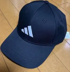 adidas ブラックキャップ ロゴ付き