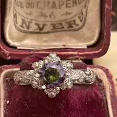 英国　イギリス　ヴィンテージ　ミスティックモアサナイト風　フリーサイズ　リング