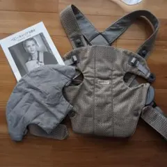 BabyBjörn ベビーキャリア MINI グレージュよだれカバー付き