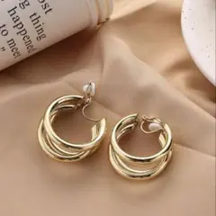 トリニティフープイヤリング ゴールド 3連 韓国 大ぶり C型 結婚式 高見え