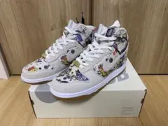 Supreme × Nike SB Dunk High 