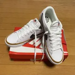 【美品】ナイキ　コートレガシー　27.5