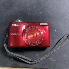 Nikon COOLPIX L32 レッド デジタルカメラ 本体 - メルカリ