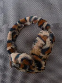 ヒョウ柄 ファーイヤーマフ レオパード柄