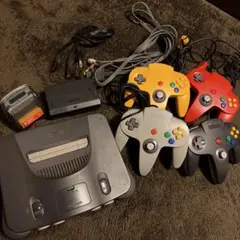 NINTENDO64 本体とコントローラー4個、ケーブル 64GBパックセット
